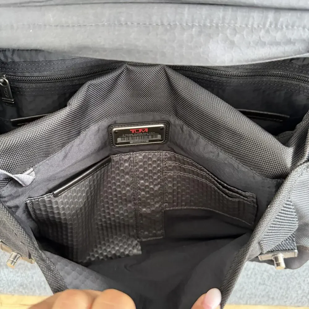 Tumi alpha bravo